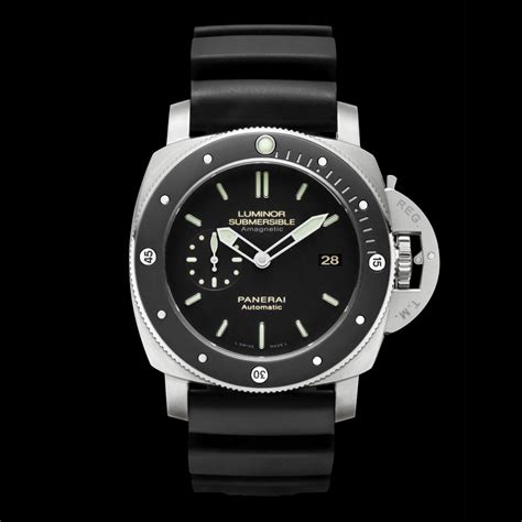 panerai 389 reviews|luminor submersible panerai automatic.